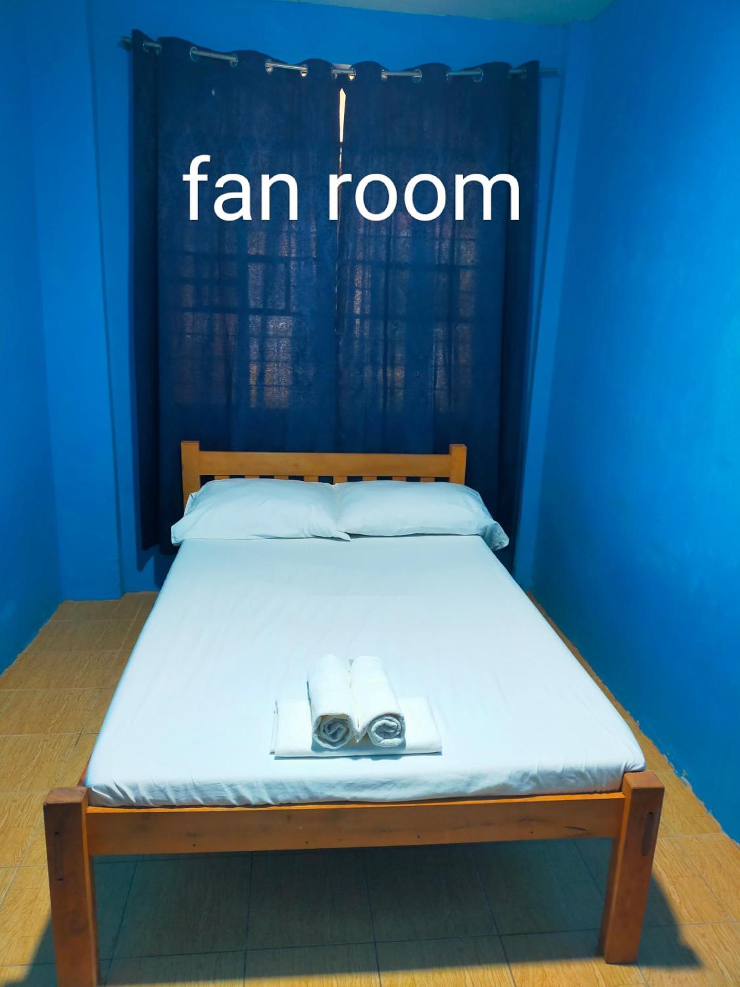 Touristlink Homestay Donsol Rom bilde